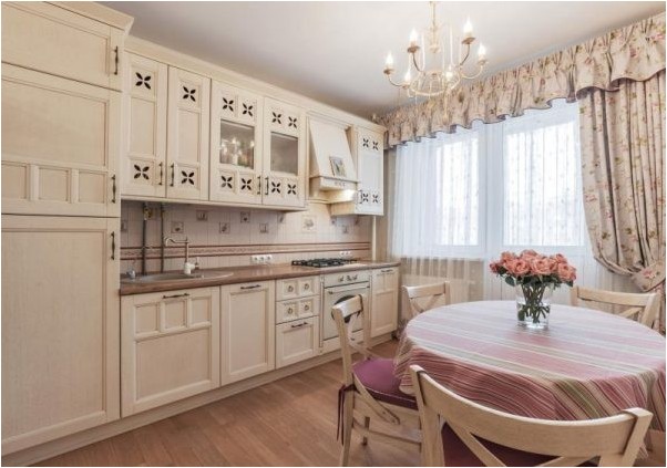 Тёплая и уютная кухня в стиле кантри