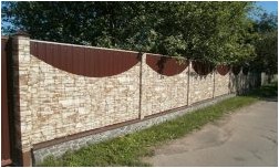 Заборы и ограждения из профнастила 100 фото