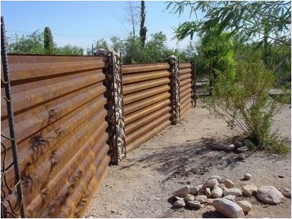 Заборы и ограждения из профнастила 100 фото