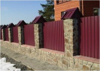 Заборы и ограждения из профнастила 100 фото
