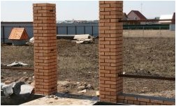 Заборы и ограждения из профнастила 100 фото